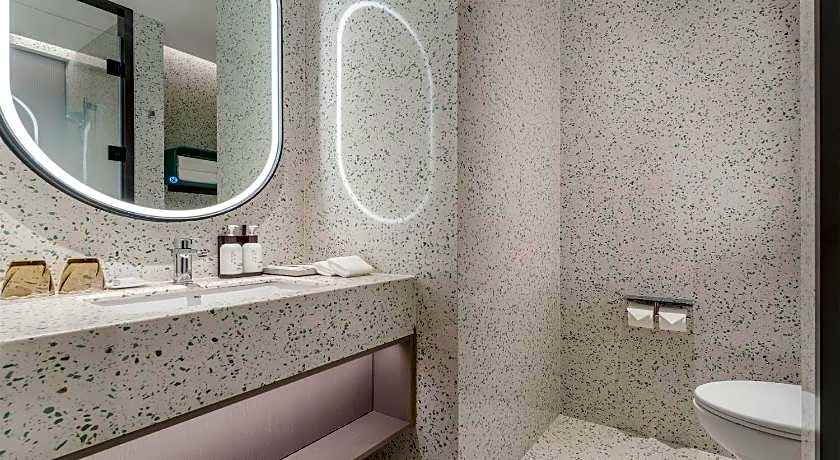 EVEN Hotel Zhongshan City Center By IHG