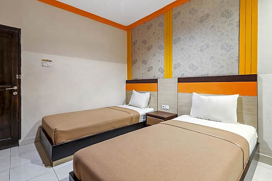 Collection O 93163 Hotel Grand Kartika