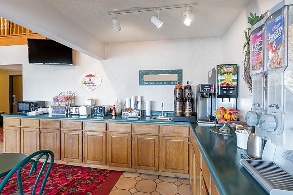 Super 8 by Wyndham Bethany MO