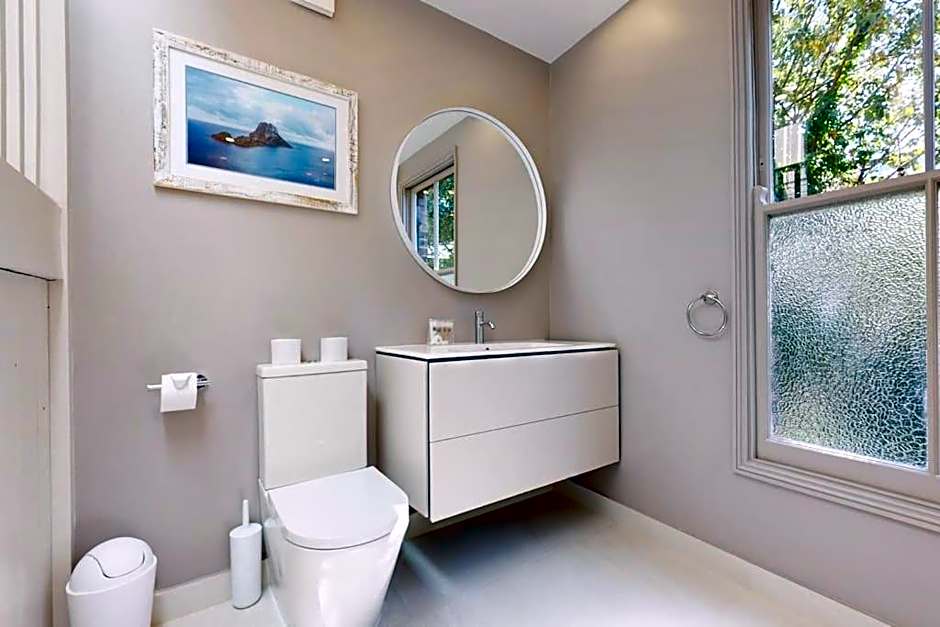 Stunning Apartment in Clapham Old Town