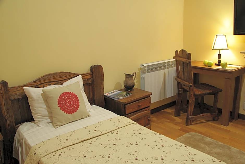 Silk Road Hotel
