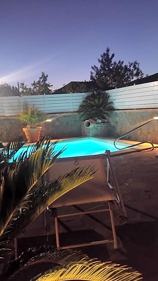 B&B Zurro " con piscina e relax vicino al mare"