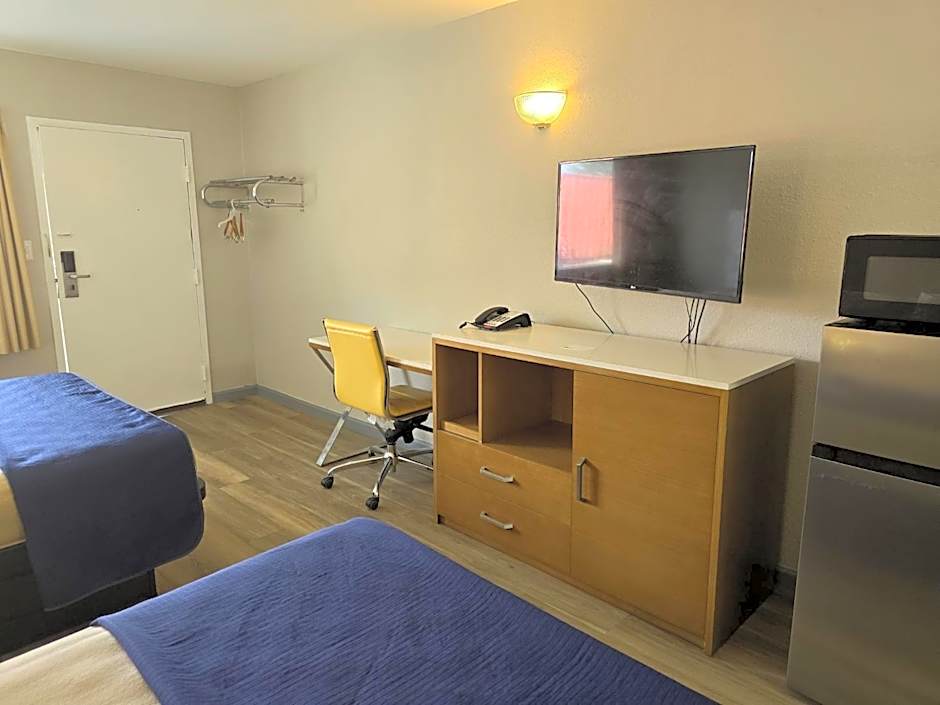 Americas Express Inn South Hill