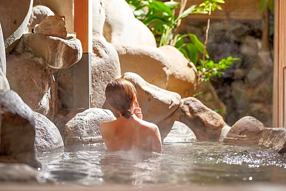 AKARI et KAORI formerly Taizanso