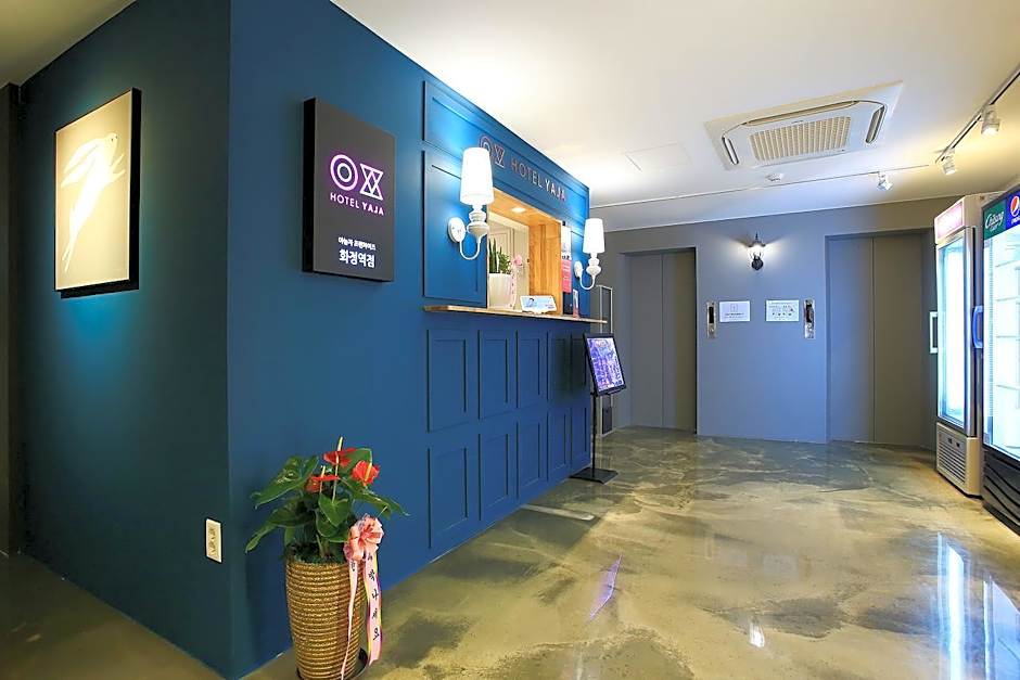 Hotel Yaja Hwajeong Station