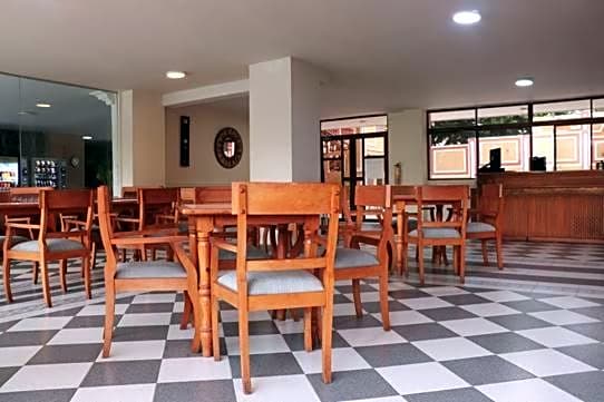 Hotel Ayenda Casa Ballesteros 1318