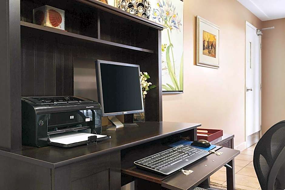 Travelodge by Wyndham Spruce Grove