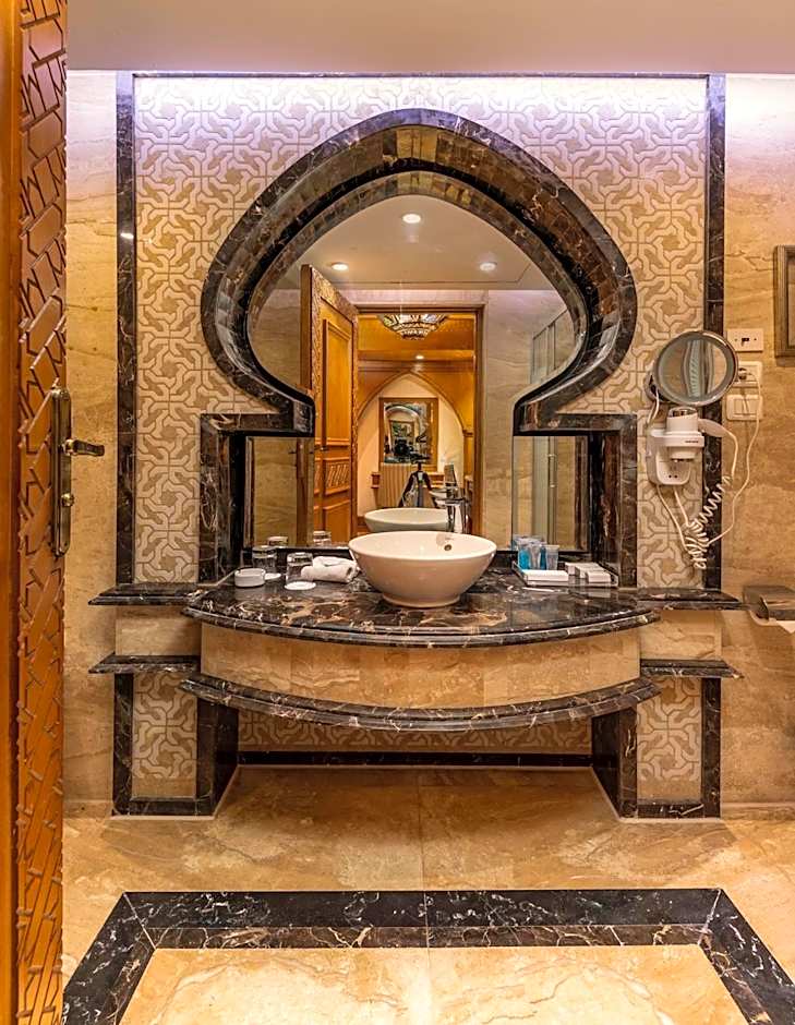 Helnan Landmark Hotel