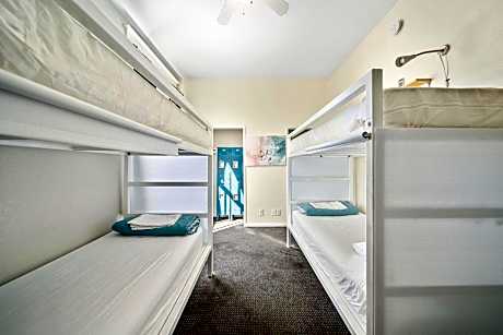 Single Bed in 4-Bed Mixed Dormitory Room with Private Bathroom