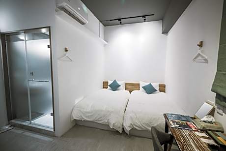 Standard Twin Room with Balcony