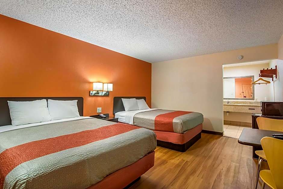 Photo 1 of 6 of 2 Queen Beds, Nonsmoking