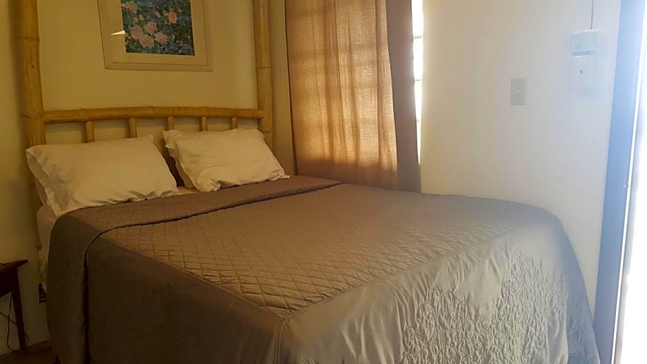 Sunset Gardens Guesthouse