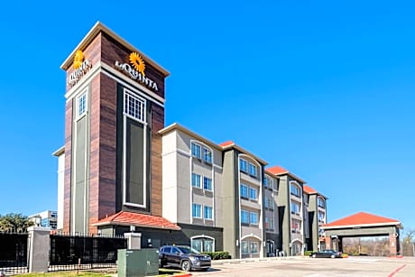 La Quinta Inn & Suites by Wyndham Fort Worth Eastchase