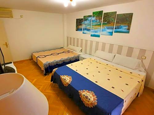 FUENCARRAL BARCELO Apartaments PARKING TPH