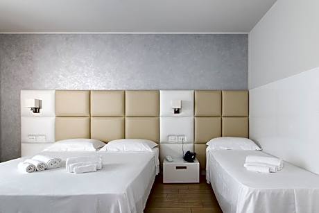 Triple Room with Balcony