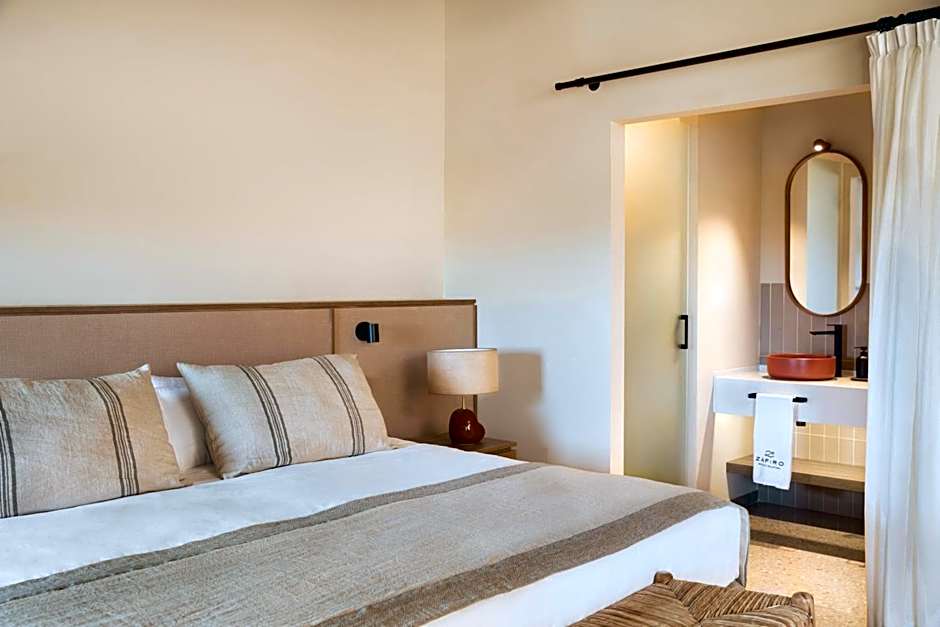 Son Sabater by Zafiro