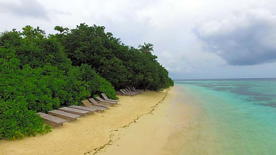 Rasdhoo Island Inn Beachfront