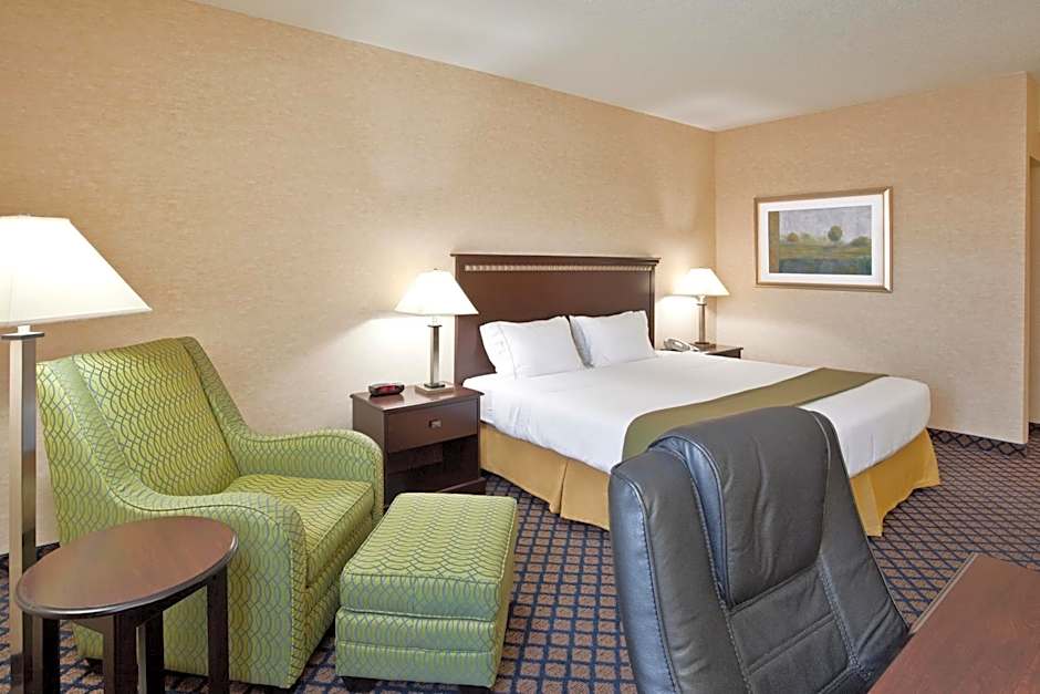 Holiday Inn Express Hotel & Suites Sunbury-Columbus Area By IHG