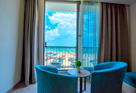 Deluxe double room with Front Sea View