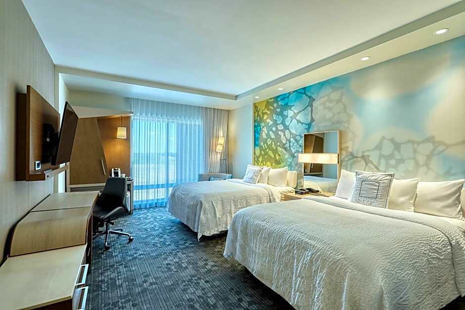 Photo 1 of 5 of 2 Queen Beds, Hearing/Mobility Accessible, Bathtub