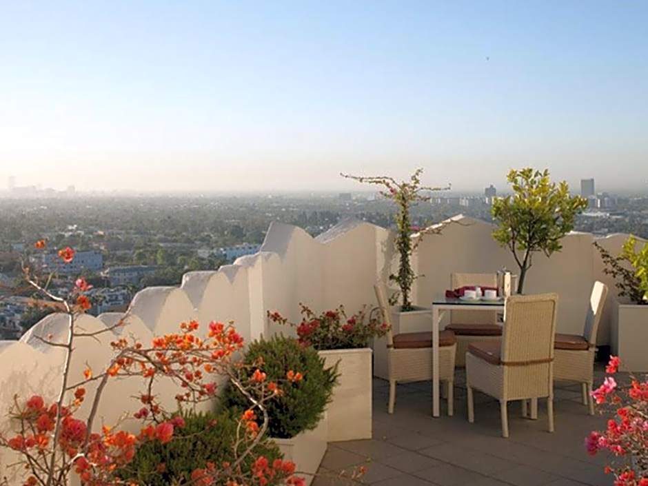 Sunset Tower Hotel