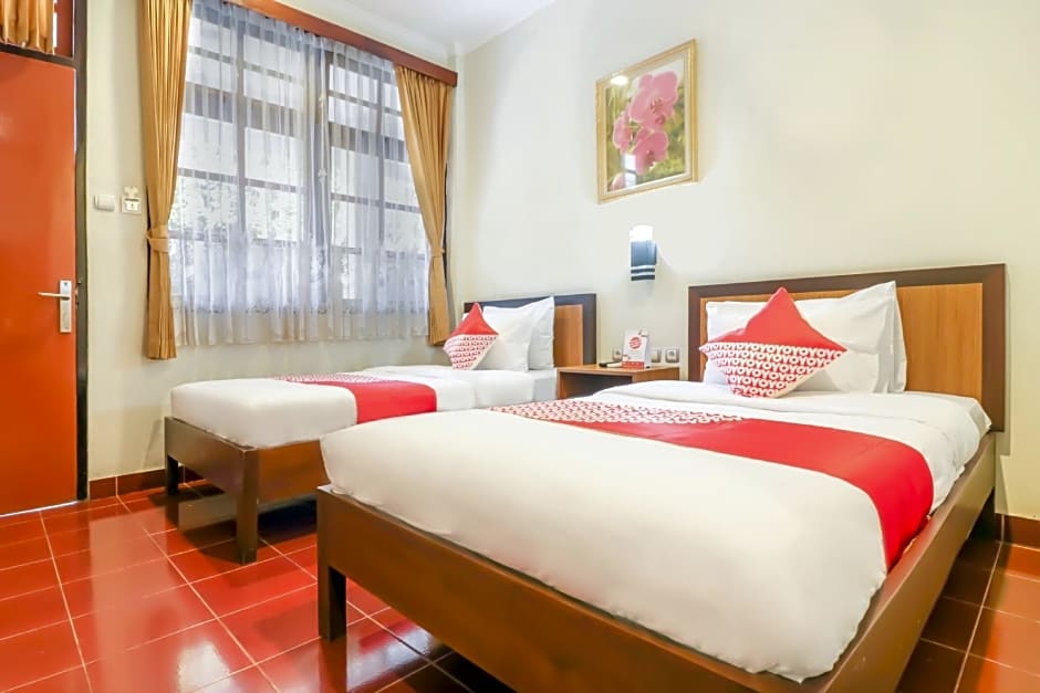OYO 2225 Catur Adi Putra
