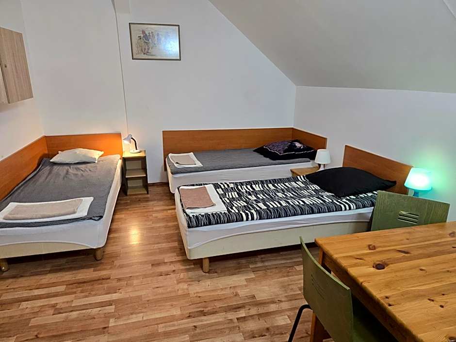 KWT Hostel Nowogard - Self Check-In - Wejscie na KOD