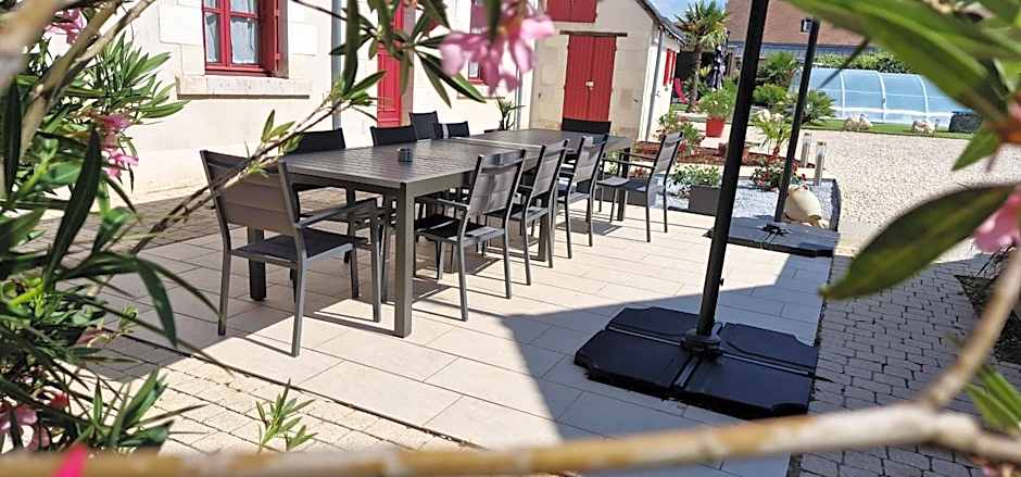 Gîte La Belle Aventure avec piscine et jacuzzi