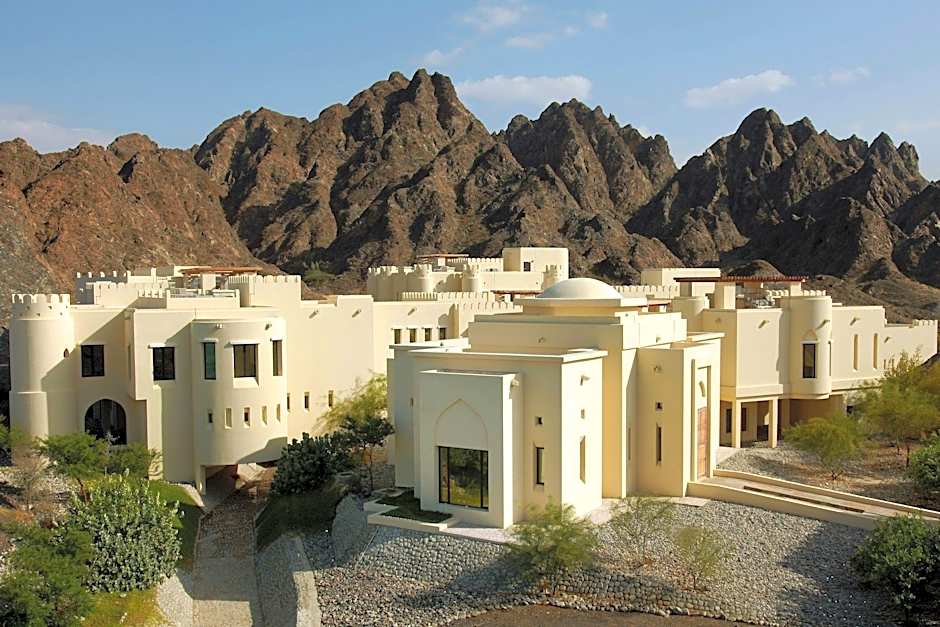 Al Bustan Palace, a Ritz-Carlton Hotel