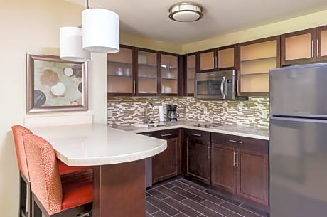 One-Bedroom King Suite