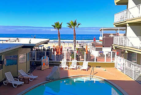 Surfer Beach Hotel