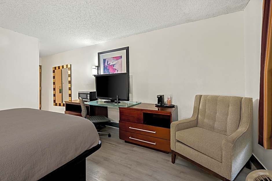 Quality Inn Rocky Mount - Golden East Area