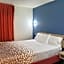 Modern Stay 39 Lakeview By OYO Minonk