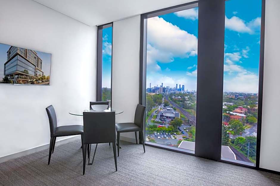 Essence Suites Taringa