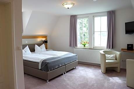 Deluxe Double Room with Castle View