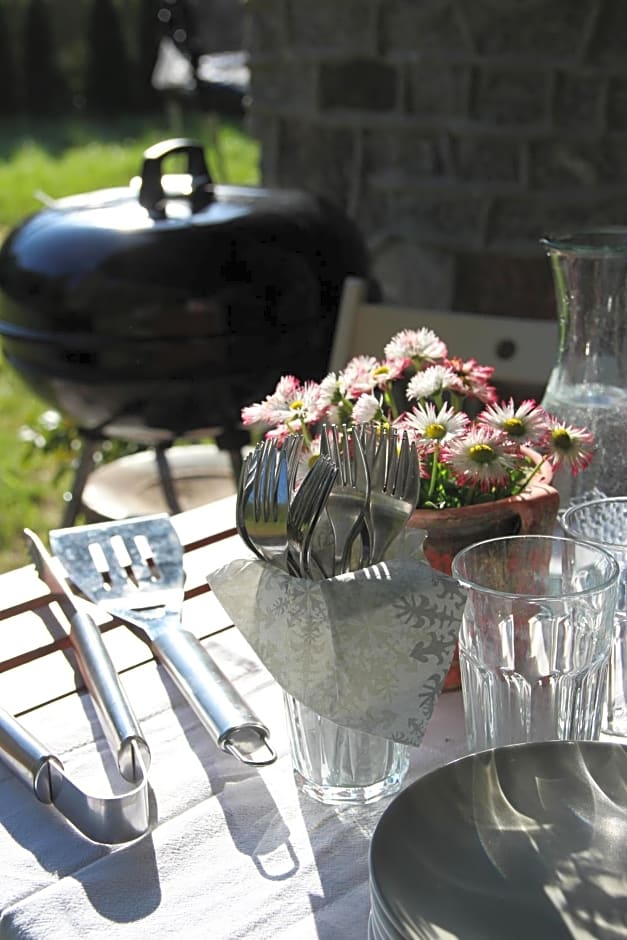 Grygielówka nad jeziorem - sauna & jacuzzi