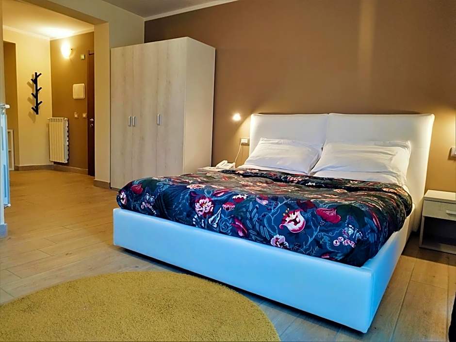 Hotel Altopiano Delle Rocche