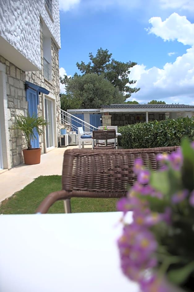 Tepe Hotel