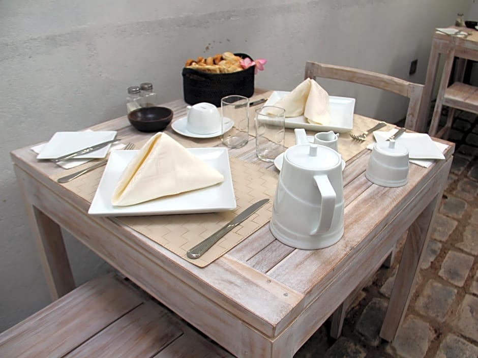 Rockwell Colombo Hotel