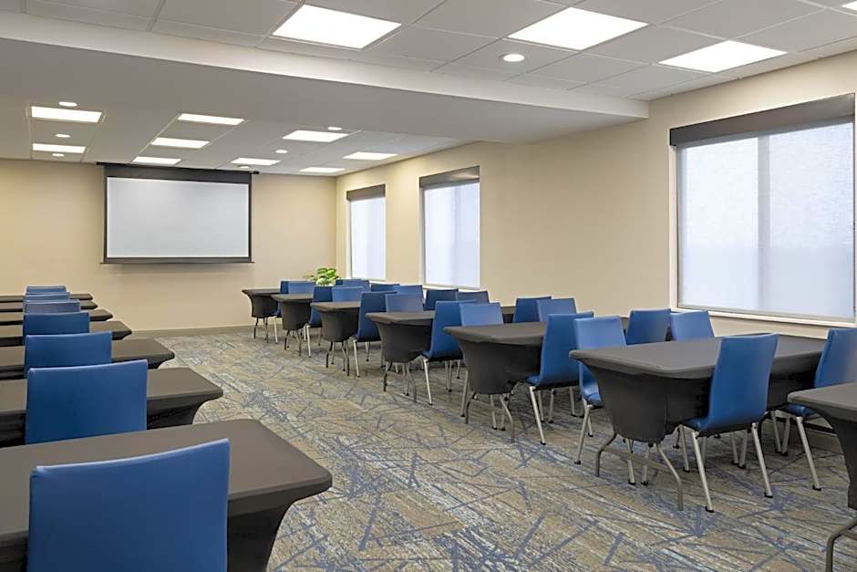 Holiday Inn Express Sheboygan-Kohler / I-43 By IHG