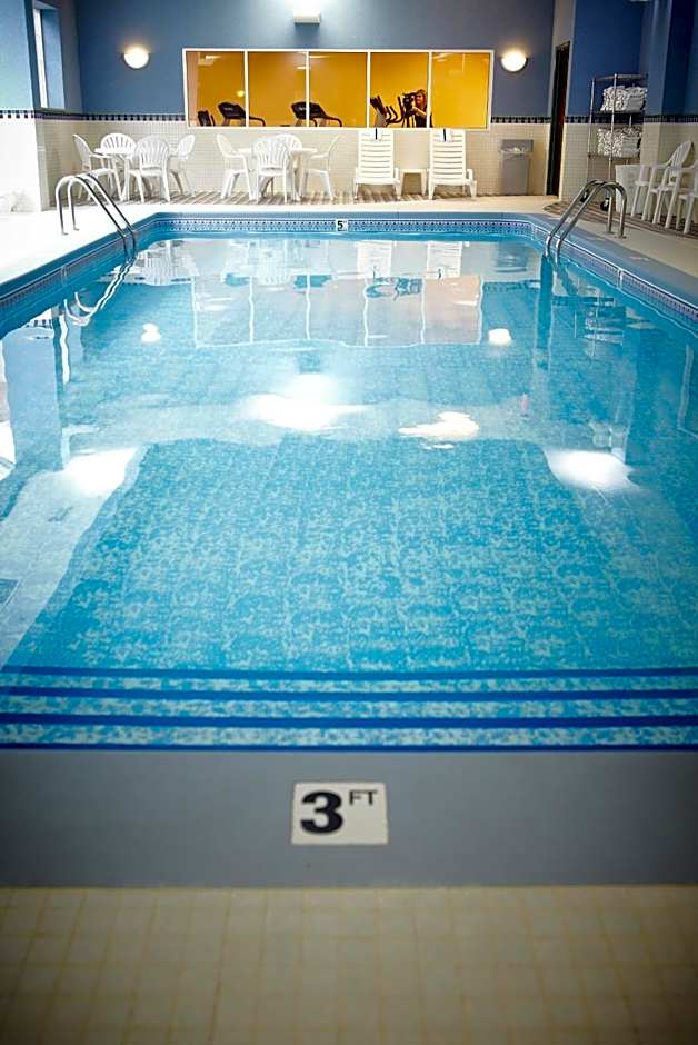 Country Inn & Suites by Radisson, Grand Rapids East, MI