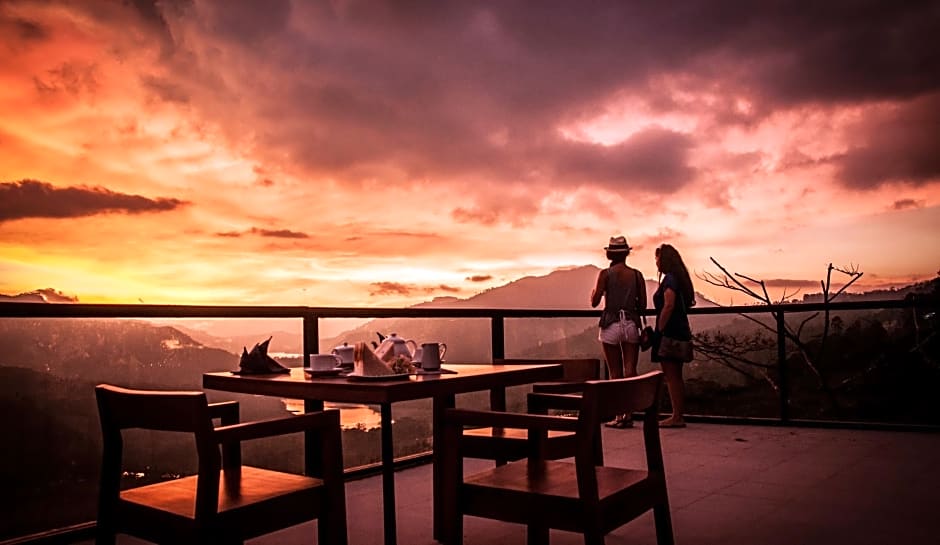 Oak Ray Hotel - Tea Bush Ramboda