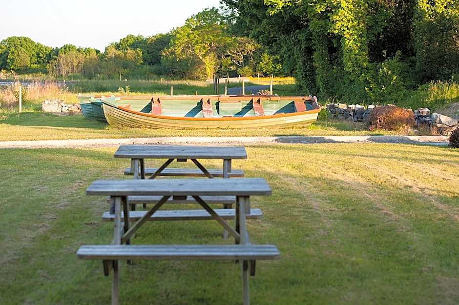 The Waterfront House Country Home