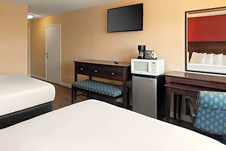 Queen Room with Two Queen Beds - Non-Smoking