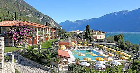 Residence Borgo Dei Limoni - Appartamenti con Garage