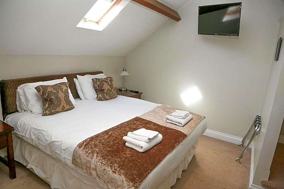 The Maypole at Wellow