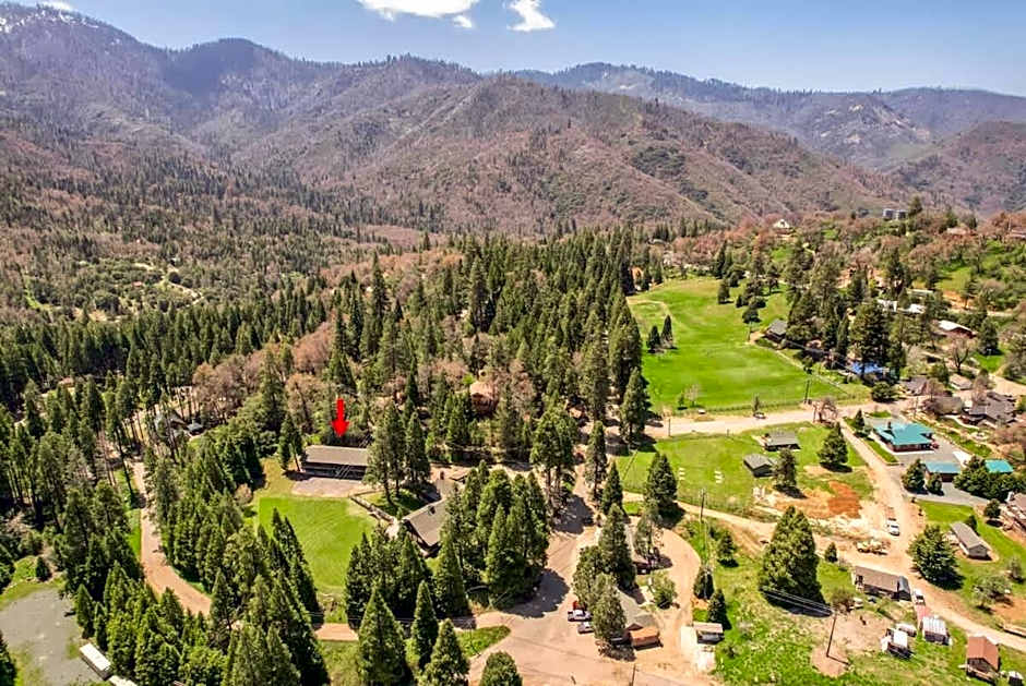 Camp Nelson Lodge Room 10