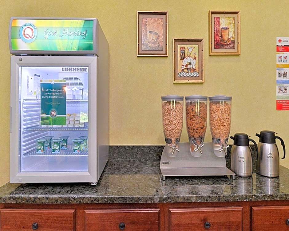 Quality Suites Stratford