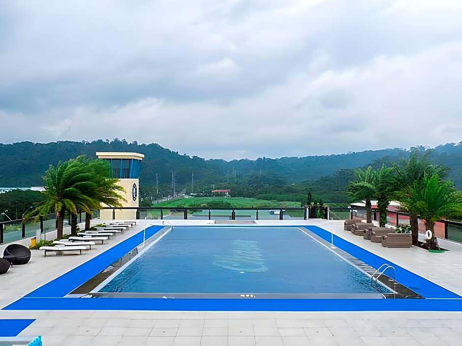 Le Charme Suites Subic