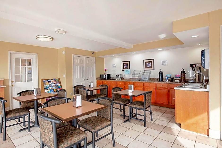 OYO Hotel Tulsa International Airport